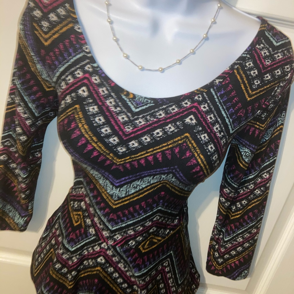 Hot Kiss Peplum Dress, Size Medium. - Picture 14 of 15